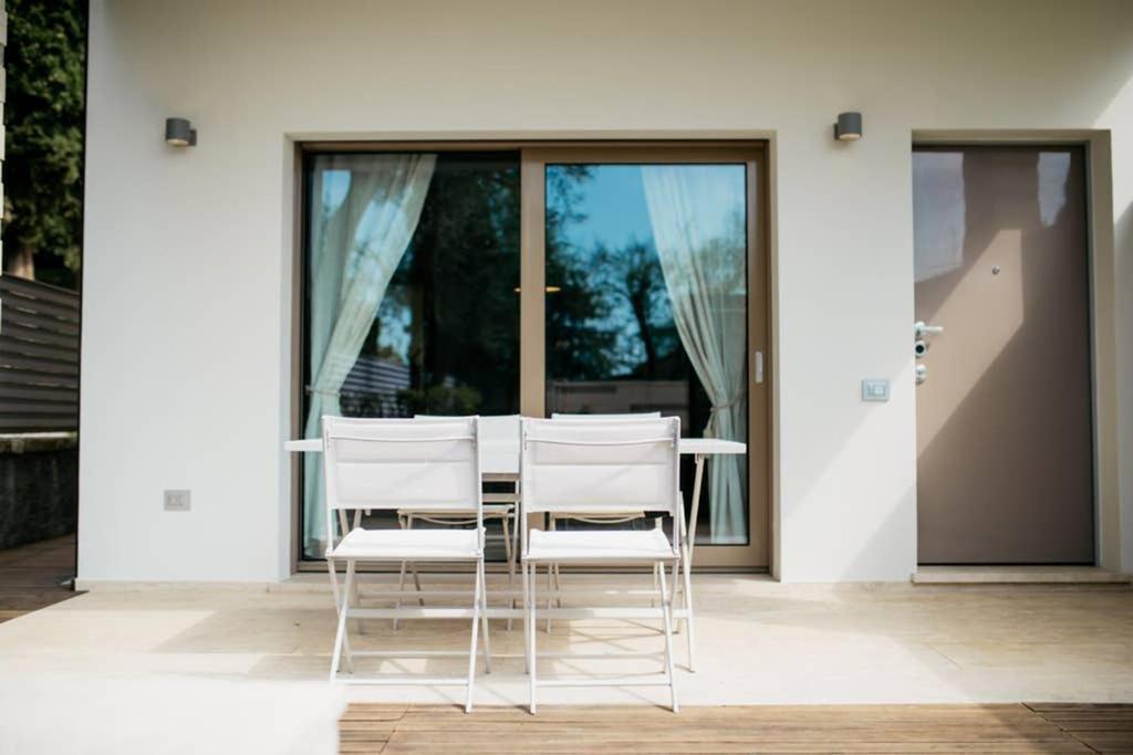 Casa Chiara Villa การ์โดเน ริเวียรา ภายนอก รูปภาพ